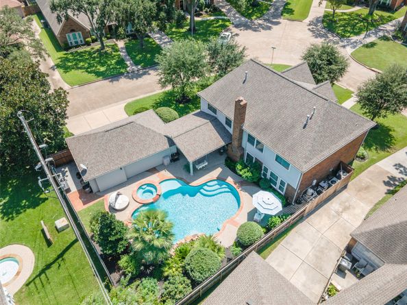 15706 Echo Lodge Drive, Houston TX 77095