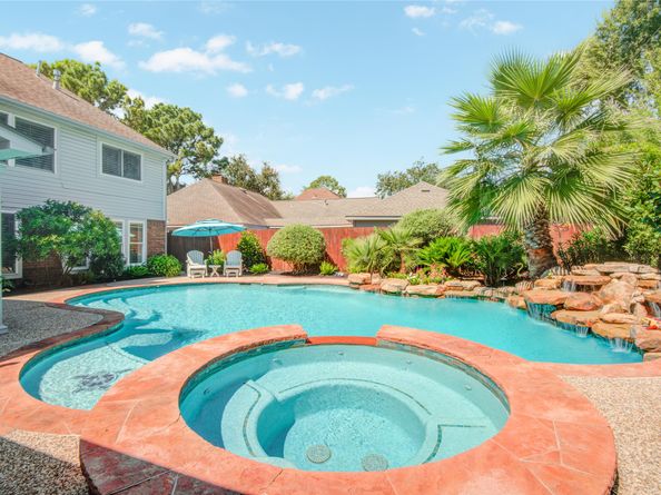 15706 Echo Lodge Drive, Houston TX 77095