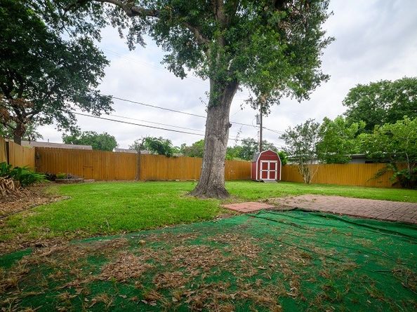 8834 McAvoy Drive, Houston TX 77074