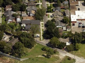 2708 Oakcliff Street, Houston TX 77023