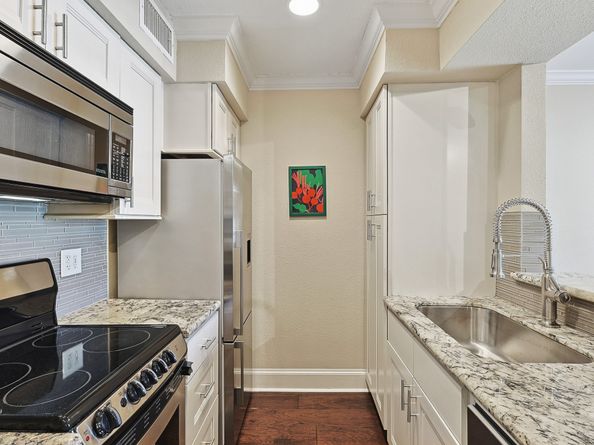 3402 Garrott Street 15, Houston TX 77006