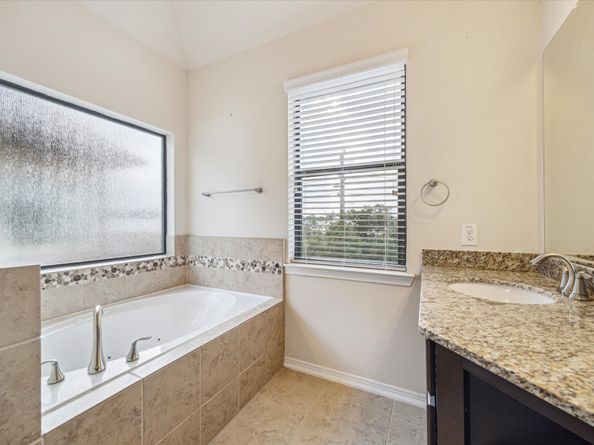 2707 Kings Retreat Circle, Kingwood TX 77345