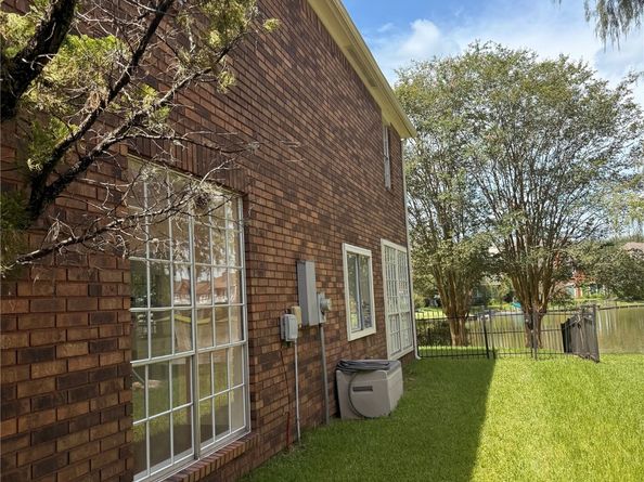 170 S Hall Drive, Sugar Land TX 77478