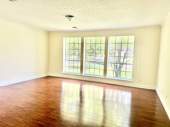 170 S Hall Drive, Sugar Land TX 77478