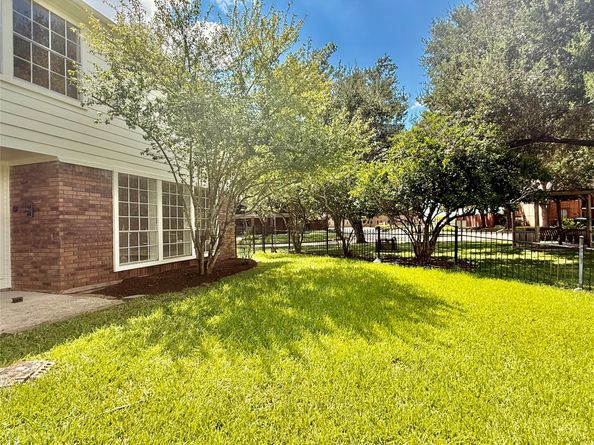 170 S Hall Drive, Sugar Land TX 77478