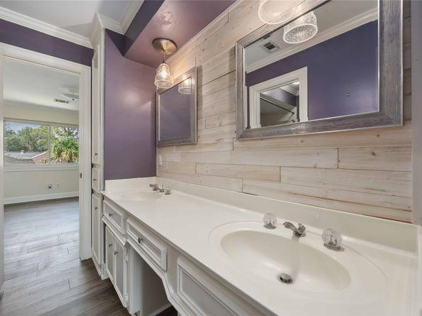11930 Carriage Hill Drive, Houston TX 77077