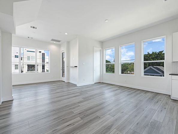 3313 Baer Street, Houston TX 77020