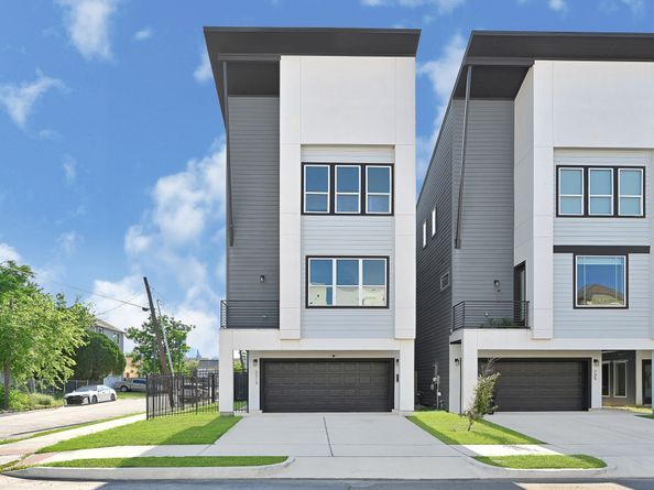 3313 Baer Street, Houston TX 77020