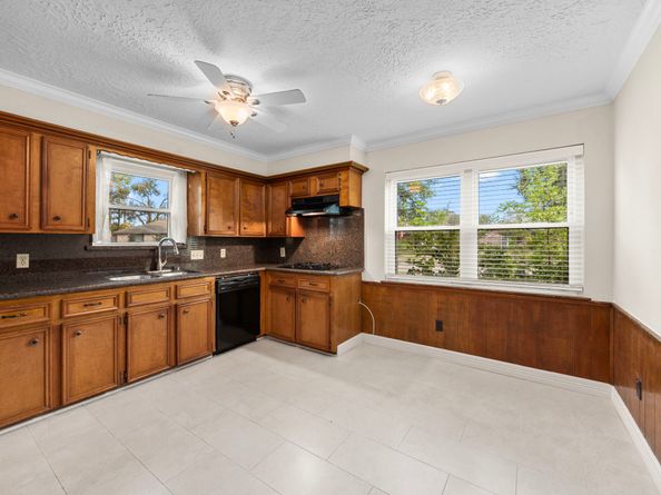 6003 Rena Street, Houston TX 77092