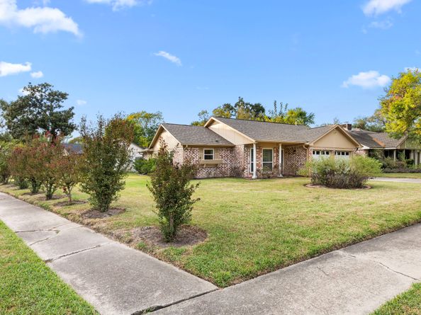 6003 Rena Street, Houston TX 77092