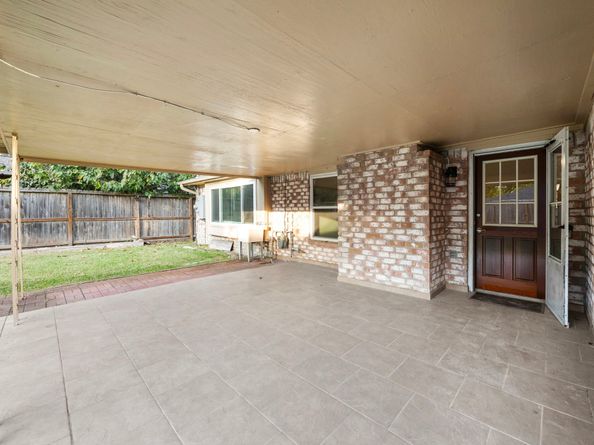 6003 Rena Street, Houston TX 77092