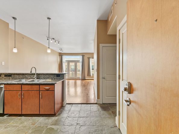 1901 Post Oak Boulevard 4308, Houston TX 77056