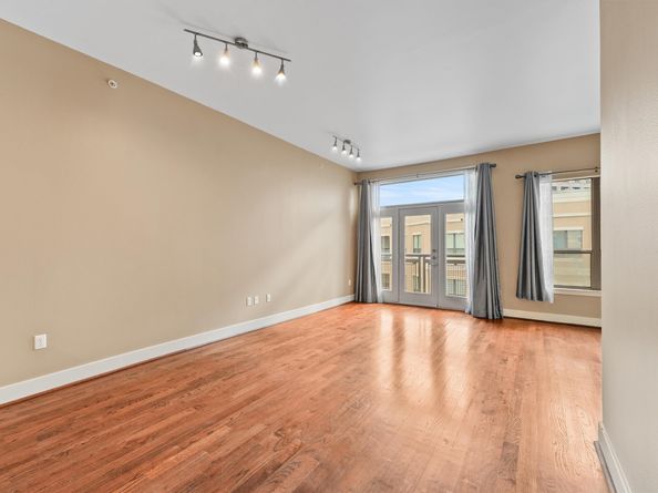 1901 Post Oak Boulevard 4308, Houston TX 77056