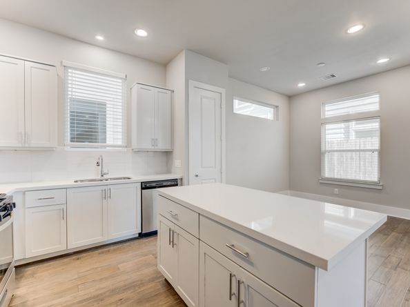 2026 Live Oak Street, Houston TX 77003