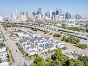 2026 Live Oak Street, Houston TX 77003