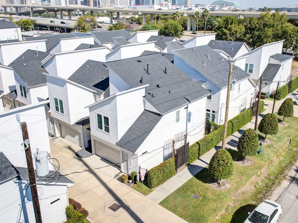 2026 Live Oak Street, Houston TX 77003