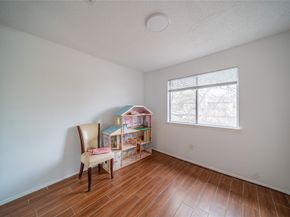 8532 Dairy View Lane, Houston TX 77072