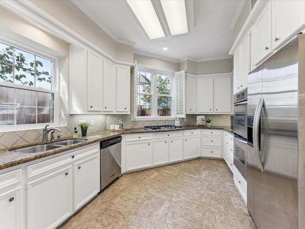 2403 Potomac Drive, Houston TX 77057