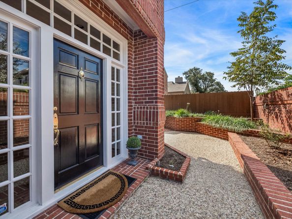 2403 Potomac Drive, Houston TX 77057