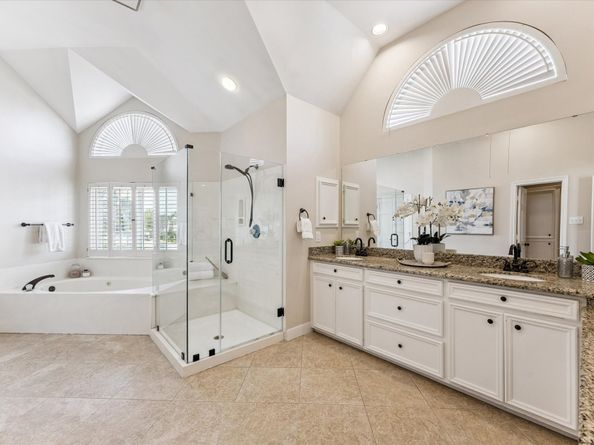 2403 Potomac Drive, Houston TX 77057