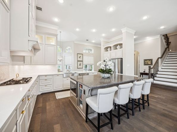 9041 Larston Street, Spring Valley Village TX 77055