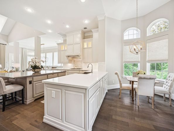 9041 Larston Street, Spring Valley Village TX 77055