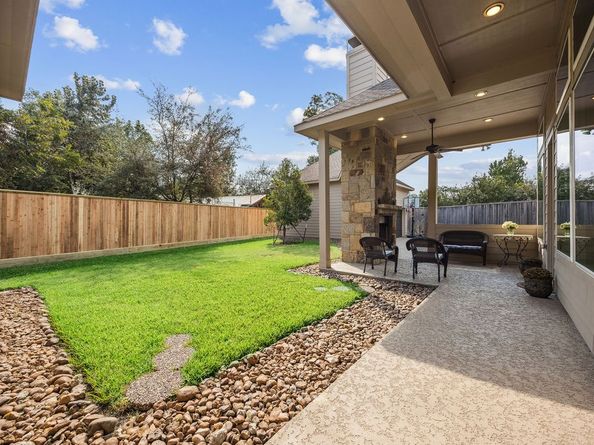 9041 Larston Street, Spring Valley Village TX 77055