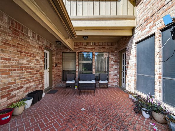 14819 Alderwick Drive, Sugar Land TX 77498