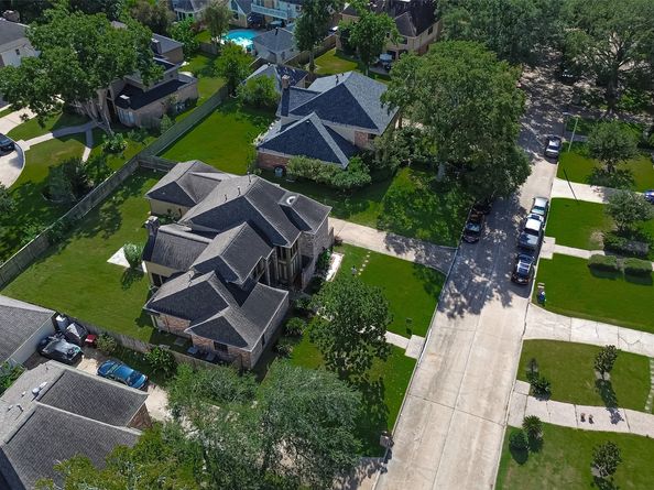 14819 Alderwick Drive, Sugar Land TX 77498