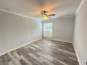 7313 Gulf Freeway 903, Houston TX 77017