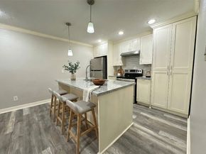 7303 Gulf Freeway 903, Houston TX 77017