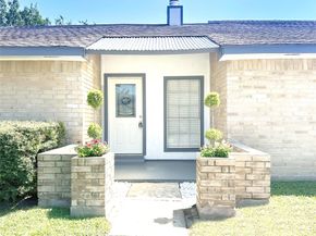 9219 Benchley Drive, Houston TX 77099