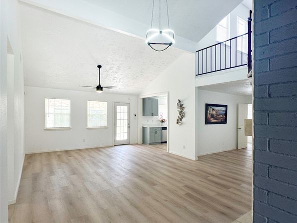 9219 Benchley Drive, Houston TX 77099