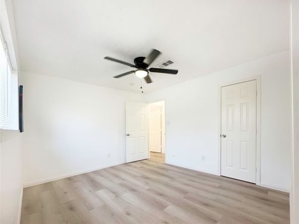 9219 Benchley Drive, Houston TX 77099