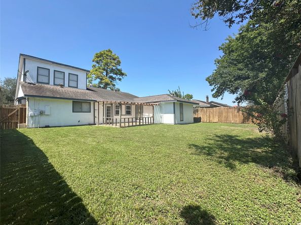 9219 Benchley Drive, Houston TX 77099