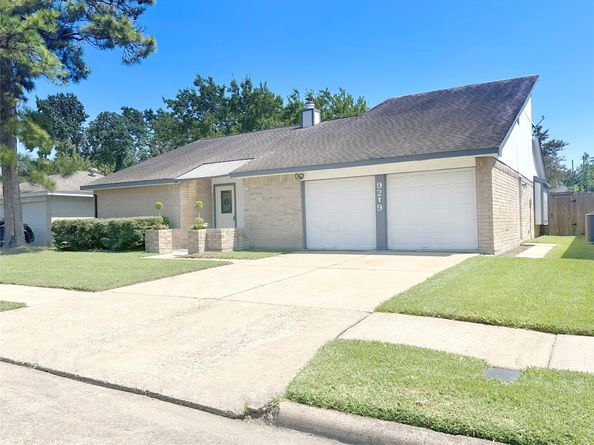 9219 Benchley Drive, Houston TX 77099