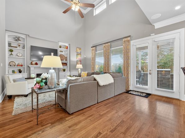 1261 Du Barry Lane, Houston TX 77018