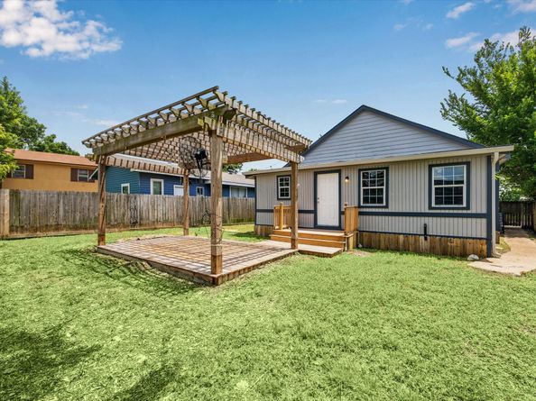 3811 Walker Street, Houston TX 77023