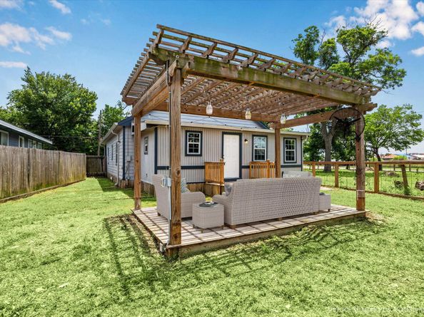 3811 Walker Street, Houston TX 77023