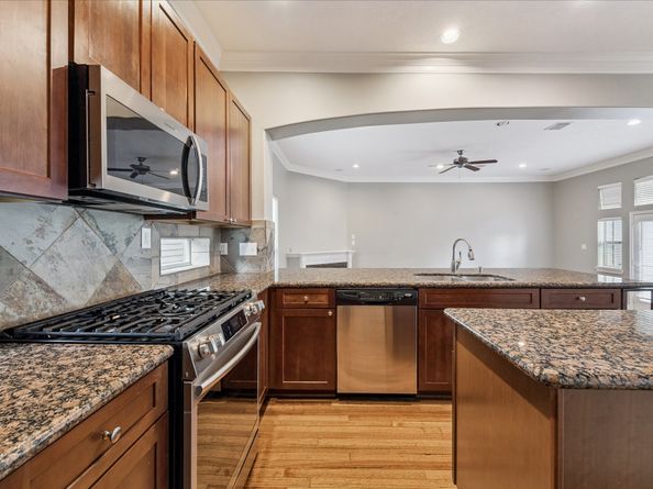 5736 Kansas Street B, Houston TX 77007