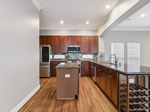 5736 Kansas Street B, Houston TX 77007