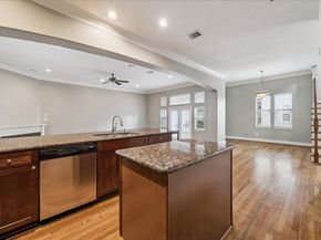 5736 Kansas Street B, Houston TX 77007