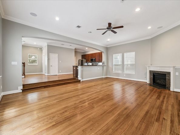5736 Kansas Street B, Houston TX 77007