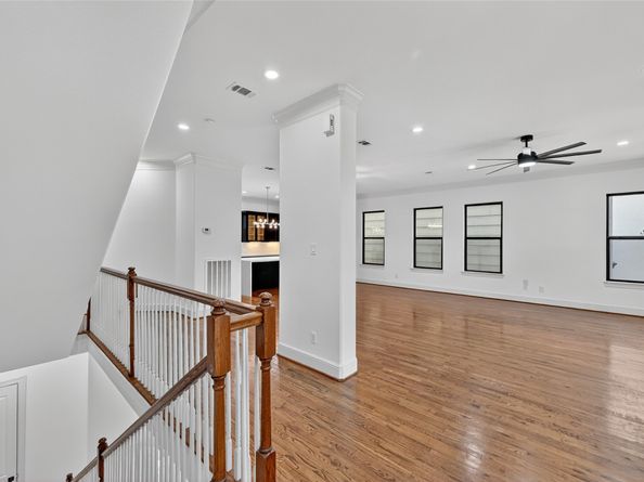 2407 Radcliffe Street, Houston TX 77007