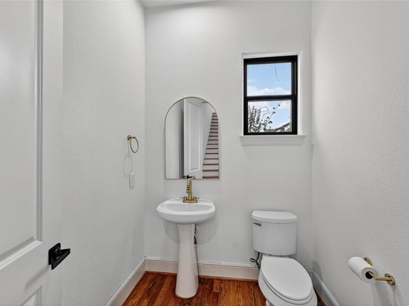 2407 Radcliffe Street, Houston TX 77007