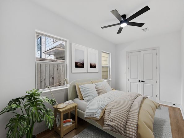 2407 Radcliffe Street, Houston TX 77007