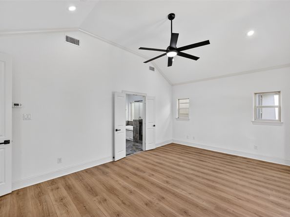 2407 Radcliffe Street, Houston TX 77007