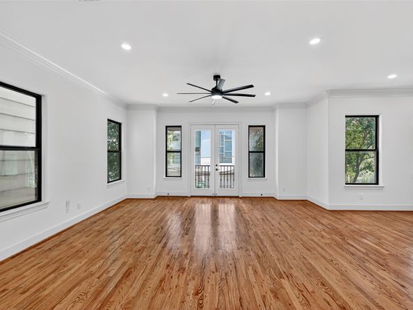 2407 Radcliffe Street, Houston TX 77007