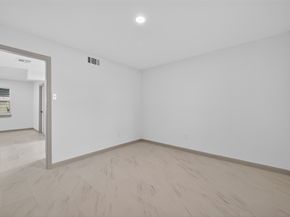 5731 Willowbend Boulevard, Houston TX 77096