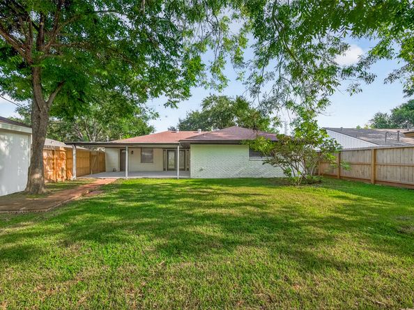 5731 Willowbend Boulevard, Houston TX 77096